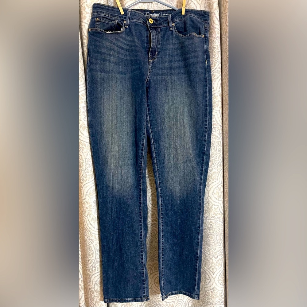 Women’s Levi Jeans